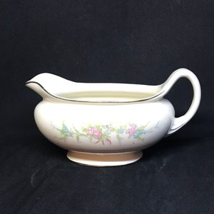 Homer Laughlin Eggshell Nautilus Gravy Boat with Floral Design and Gilt