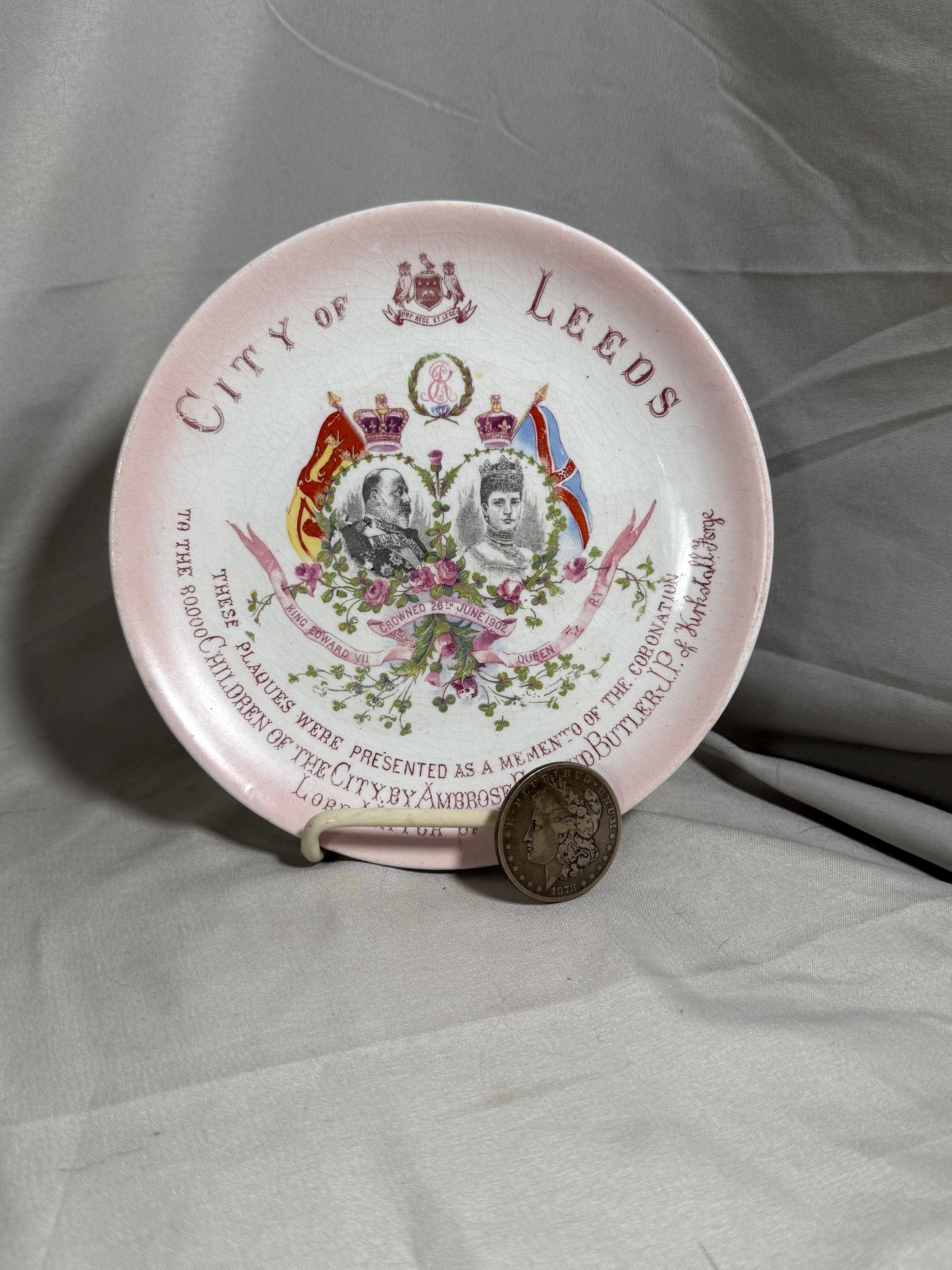 1902年戴冠式記念プレート - エドワード7世とアレクサンドラ王妃戴冠