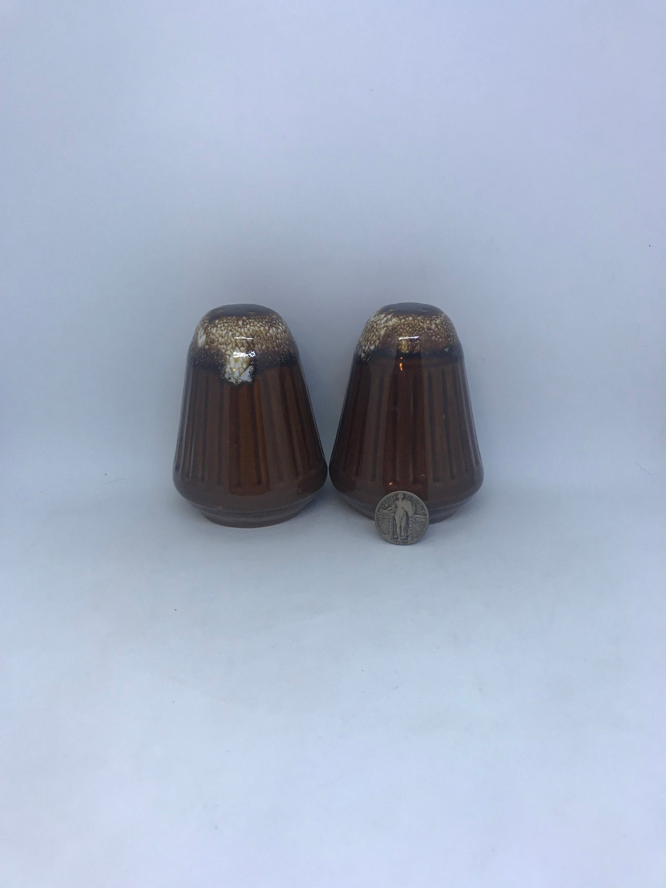 Monmouth Pottery Brown Drip Salt and Pepper Shaker Set Etsy España