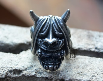 Hand sculpted Shiki Fuujin ring : Oxidized lead free pewter japanese ring. perfect gift for your partner