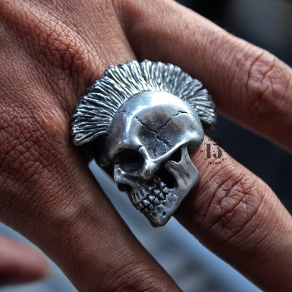 Hand sculpted Mohawk skull Punker ring : Oxidized lead free pewter ring
