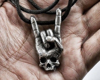 ROCKIN&#39; HEAD PENDANT, Rock hand skull necklace, metal sign, punk rock, rebel, biker, bikers, horn hand, metallica, Heavy metal,black Sabbath