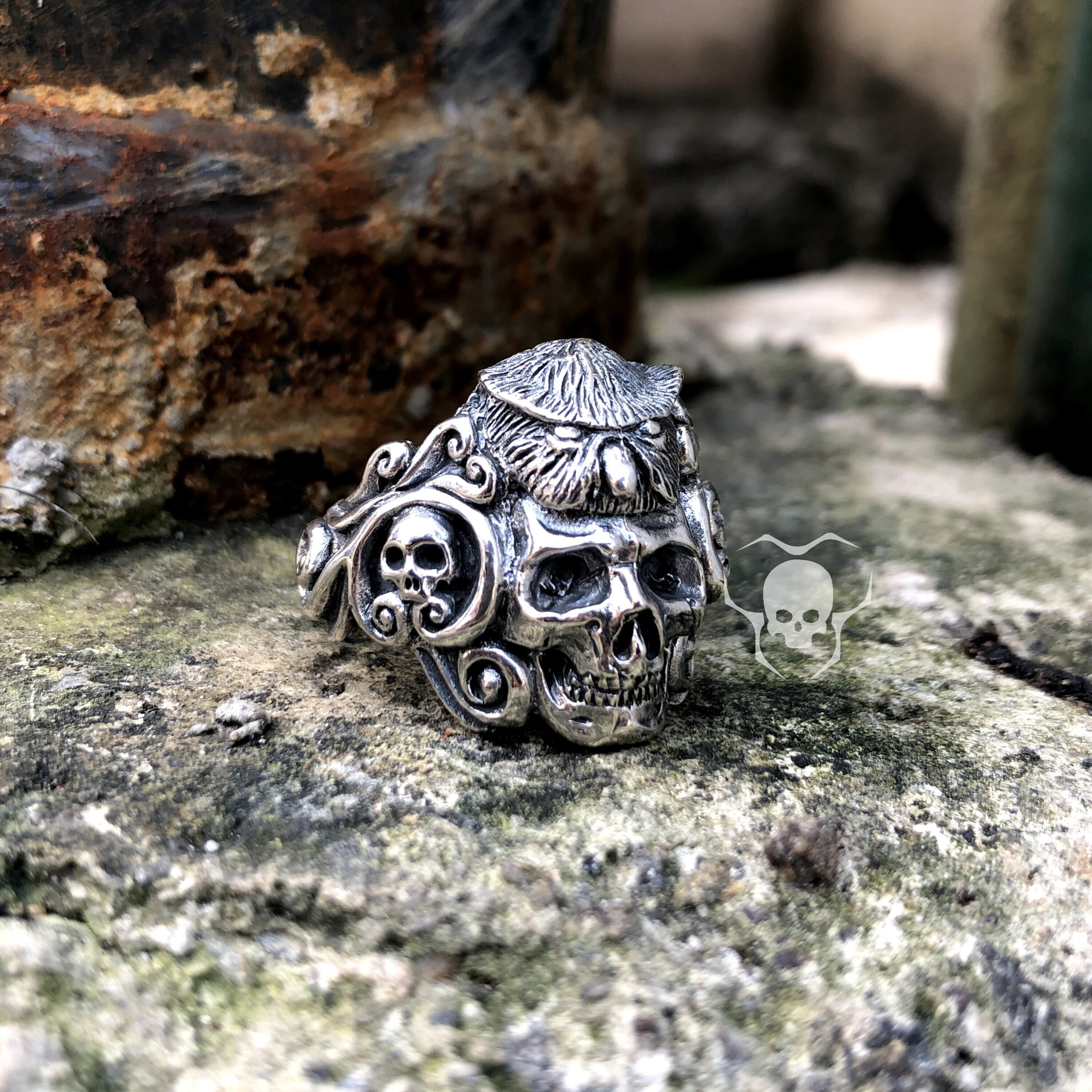 Hand sculpted Owl head indian ethnic skull ring : Oxidized brass and sterling silver skull rings. Pe