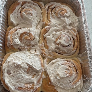 6 Cinnamon Rolls