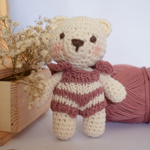 muñeca bebe amigurumi