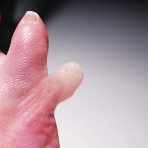 Silicone Little Toe Prosthetic – Realistic SFX for Halloween & Film Makeup