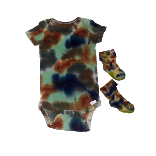 Tie Dye Baby Camo Sets | Onesie And Socks | Baby Romper | Baby Shower Gift | Hand Dyed Baby Clothes | Unisex Baby | Baby Boy Gift |