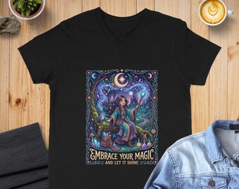 Camiseta de la Bruja del Bosque Encantado: Diseño de Luna Celestial y Estrellas