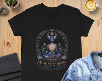 Camiseta "Como arriba, así abajo" - Yoga celestial, estilo bohemio y místico.
