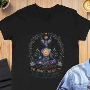 As Above So Below shirt hemelse meditatie, T-shirt kosmische spiritualiteit, Witchy boho yogakleding
