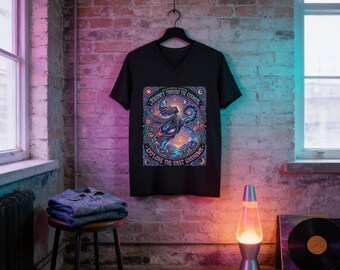 Camiseta Viajero Celestial: Diseño de viaje cósmico psicodélico