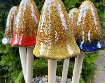 Estaca de cerámica Morel XL con forma de hongo - Decoración de jardín caprichosa