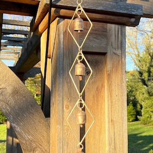Cascade Bells Garden Art: Metal Wind Chime with Wood Clapper