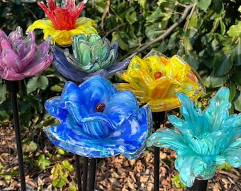 Eternal Flower Stake - Art Glass Garden Decor
