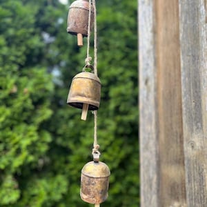 String of Bells - Wood Clapper Metal Wind Chime - Garden Yard Bell Art Decor Windchime