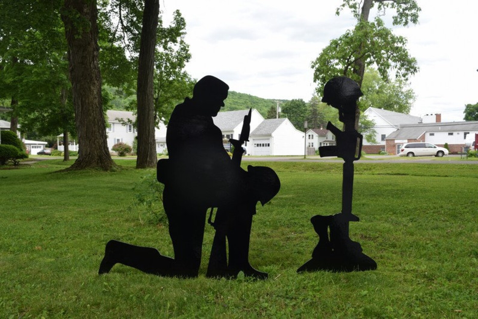 2 Piece Soldier Silhouette Fallen Soldier Memorial Shadow | Etsy