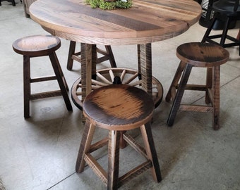 Reclaimed Wood Wagon Wheel Table with 4 Barnwood Stools