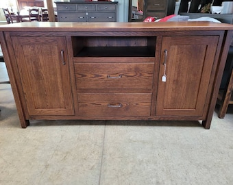 Solid Oak TV Console Entertainment Center. Amish Built 60"long X 20" deep X 33" tall, Free Shipping