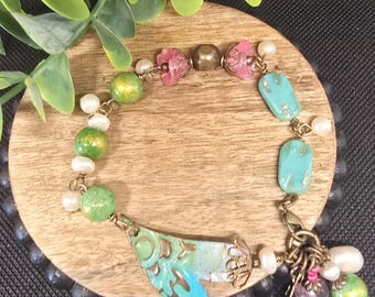 Boho Heart Charm Bracelet – Hand-Painted Brass, Czech Glass and Pearl Jewelry