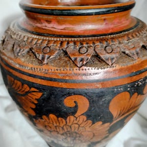 Red Clay TERRA COTTA Pottery Vase nice patina in excellent condition. 7 in tall x 6 in width. FREE Shipping!!!