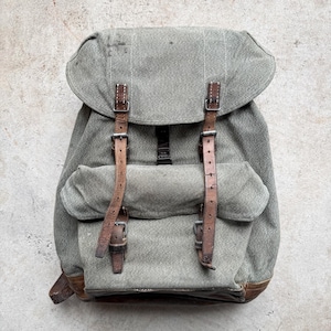 15 travel backpack with rain cover Trawoc Travel Backpack With Detachable Daypack (80+15Ltr)