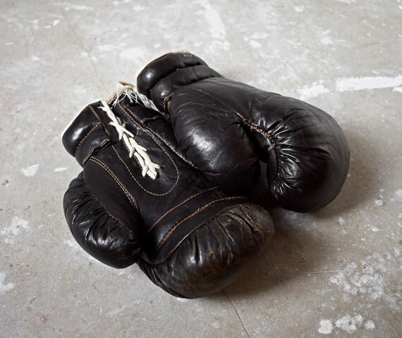 Retro Reborn vintage Tan Brown leather boxing gloves