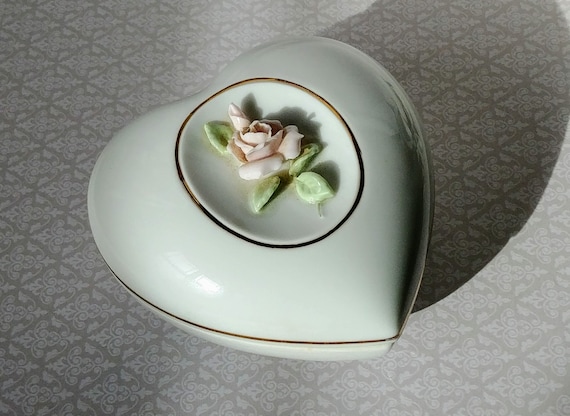 Vintage Otagiri Jewelry Box White Porcelain Hummingbird Flowers Handpainted Enamel Details PanchosPorch