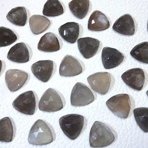 10 pieces AAA Quality GREY MOONSTONE Faceted Trillian cut cabochon, Faceted Triangle cut stones, size 8 mm/ 10mm/ 12 mm/ 14mm,