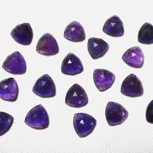 10 pieces AAA Quality AMETHYST Faceted Trillian cut cabochon, Faceted Triangle cut stones, size 8 mm/ 10mm/ 12 mm/ 14mm,