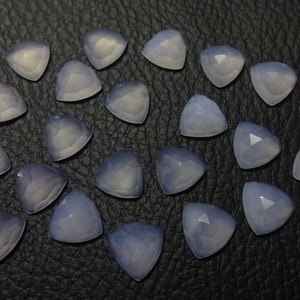 10 pieces AAA Quality Natural Chalcedony Faceted Trillian cut cabochon, Faceted Triangle cut stones, size 8 mm/ 10mm/ 12 mm/ 14mm,