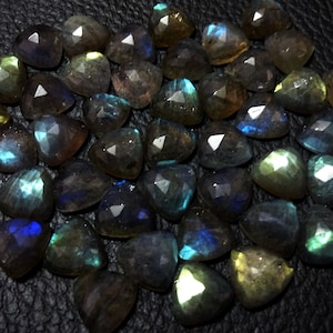 10 pieces AAA Quality LABRADORITE faceted Trillian cut cabochon, Faceted Triangle cut stones, size 8 mm/ 10mm/ 12 mm/ 14mm,