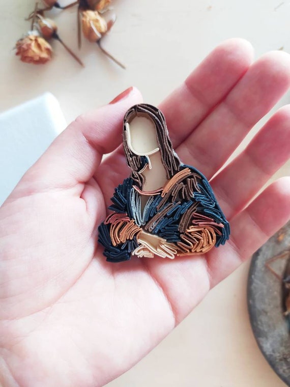 3D Paper Quilling Heart Brooch Pin,Monna Lisa Jewelry,Handcrafted Brooch, One of a Kind Brooch, 3D Paper Art,Gioconda Art, Da Vinci art