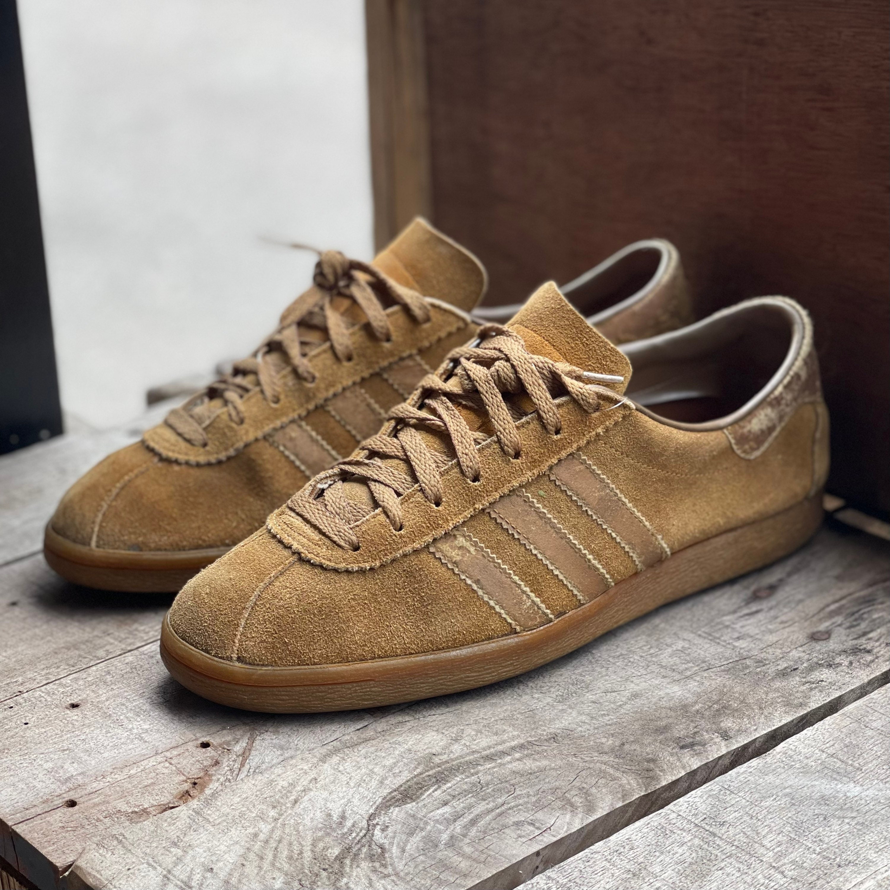 Super Rare Vintage Adidas Tobacco uk7 Made in Canada 70s 80s Leisure  Trainers