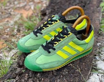 Vintage Adidas Running Shoes. In Awesome Condition | #510201684