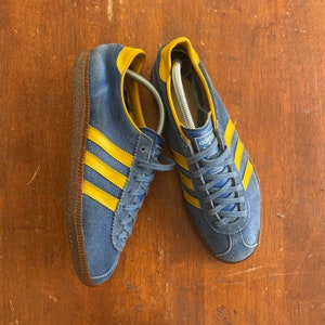 adidas gazelle silver green womens Gazelle Indoor 'Better Scarlet' Sneakers main image 0