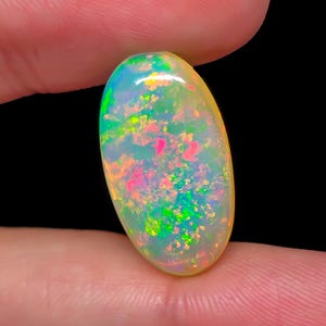 Ethiopian Opal Cabochon: 11 Ct Oval Gemstone for Jewelry Making