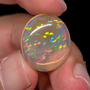 Ethiopian Opal Cabochon: 11 Ct Oval Gemstone for Jewelry Making