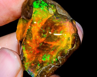 エチオピア産オパール原石：天然オイル処理宝石（57.5カラット