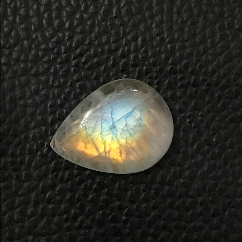 Size 21*16*6mm 16Cts Designer Cabochon Rare AAA Rainbow Moonstone Cabochon Pear Shape Rainbow Flashy Rainbow Moonstone Loose Gemstone