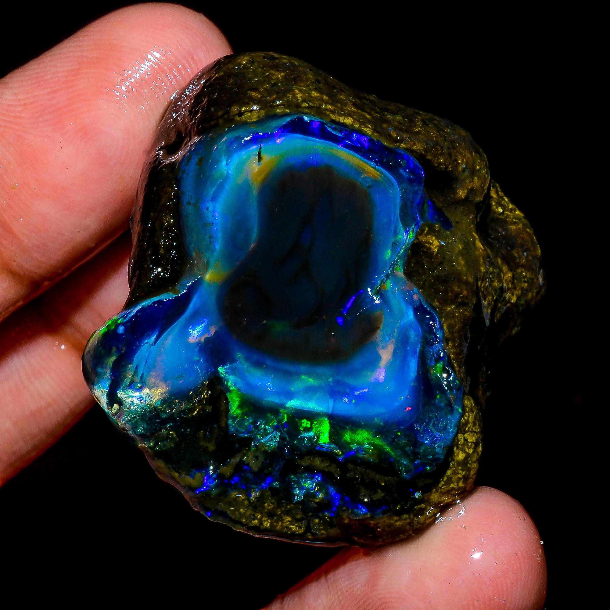 エチオピア産オパール原石：103.5カラットのオイル処理済み宝石