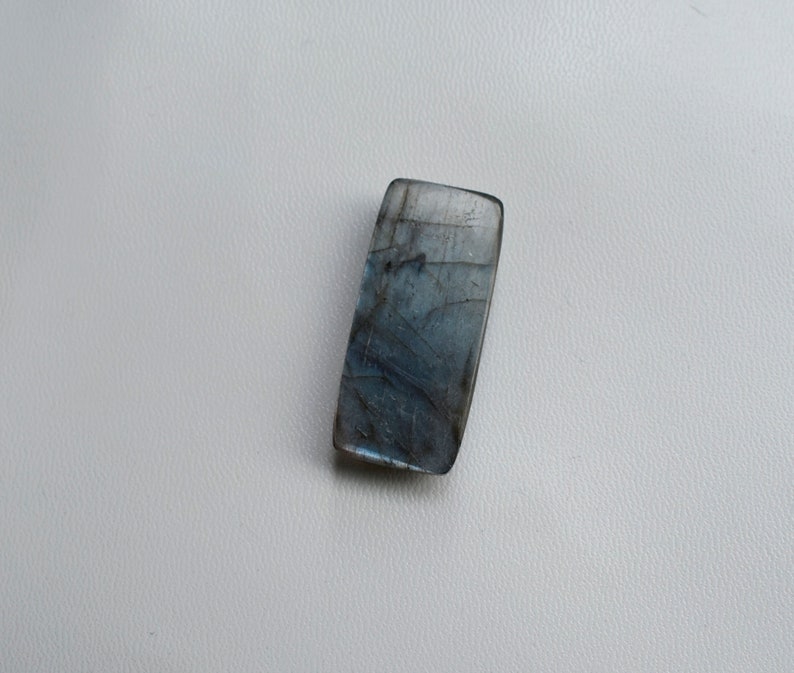 Grey Flashy Labradorite Gemstone 100/% Natural Rare Labradorite Cabochon Cushion Shape Labradorite Gemstone Pendant Stone 42*19*9mm 74Cts