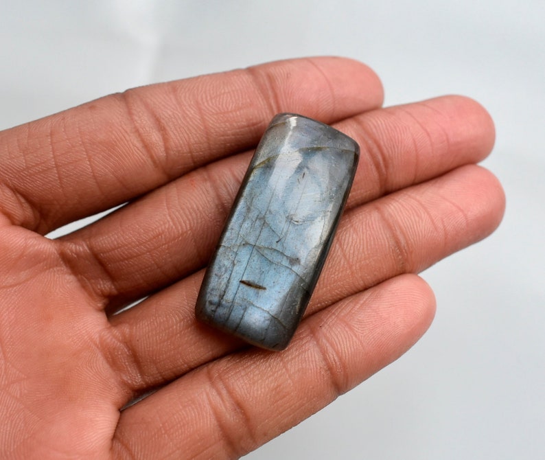 Grey Flashy Labradorite Gemstone 100/% Natural Rare Labradorite Cabochon Cushion Shape Labradorite Gemstone Pendant Stone 42*19*9mm 74Cts