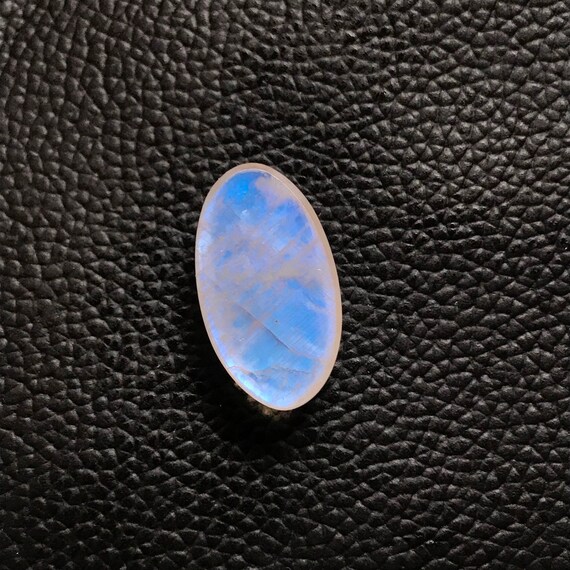 Size 27*16*6mm 21Cts Natural Oval Shape Milky Blue Flashy Rainbow Moonstone Gemstones Quality Rainbow Moonstone Cabochon Amazing AAA