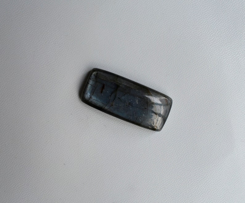 Grey Flashy Labradorite Gemstone 100/% Natural Rare Labradorite Cabochon Cushion Shape Labradorite Gemstone Pendant Stone 42*19*9mm 74Cts
