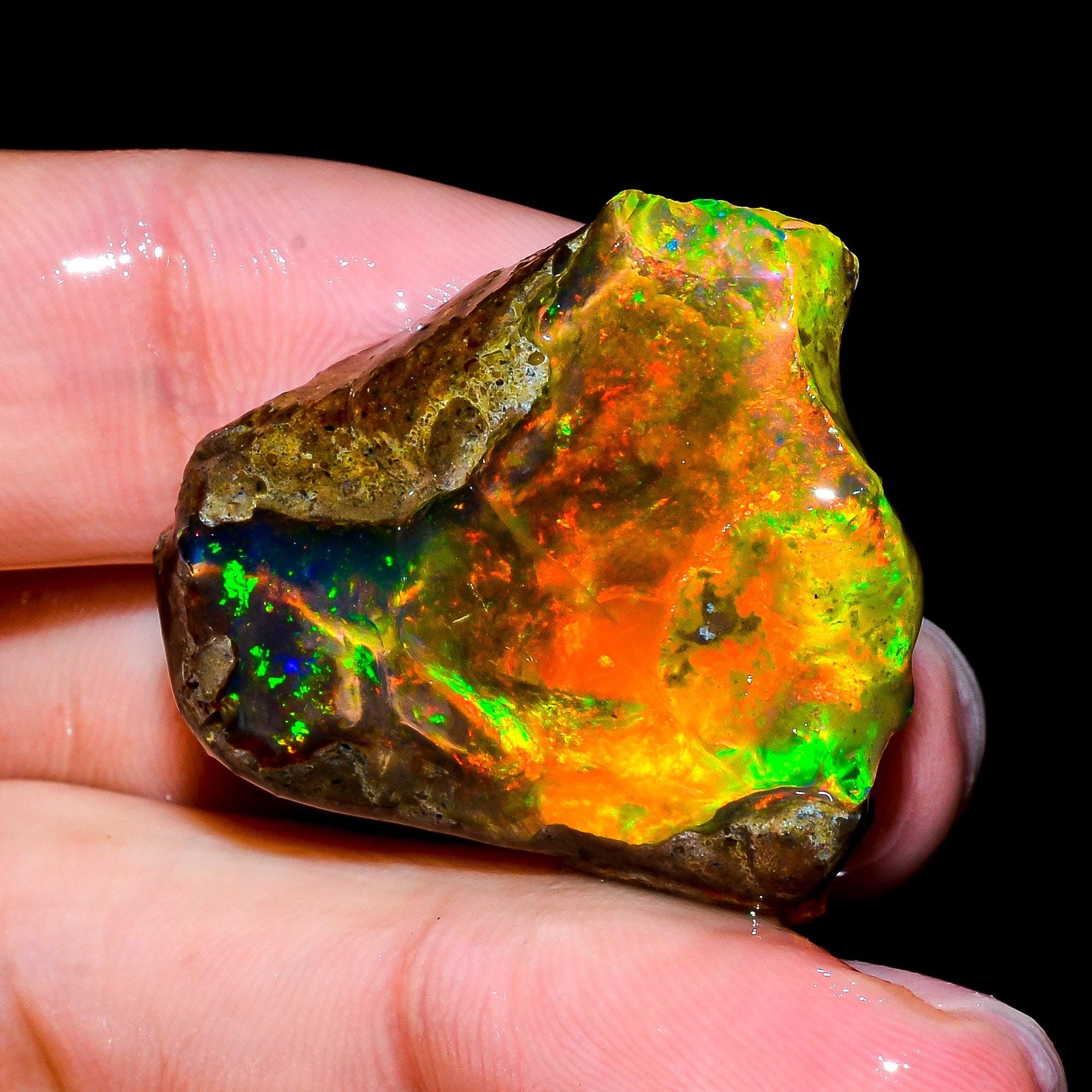 オパール　原石 天然エチオピア産オパール原石：ジュエリー製作に最適な49カラットの