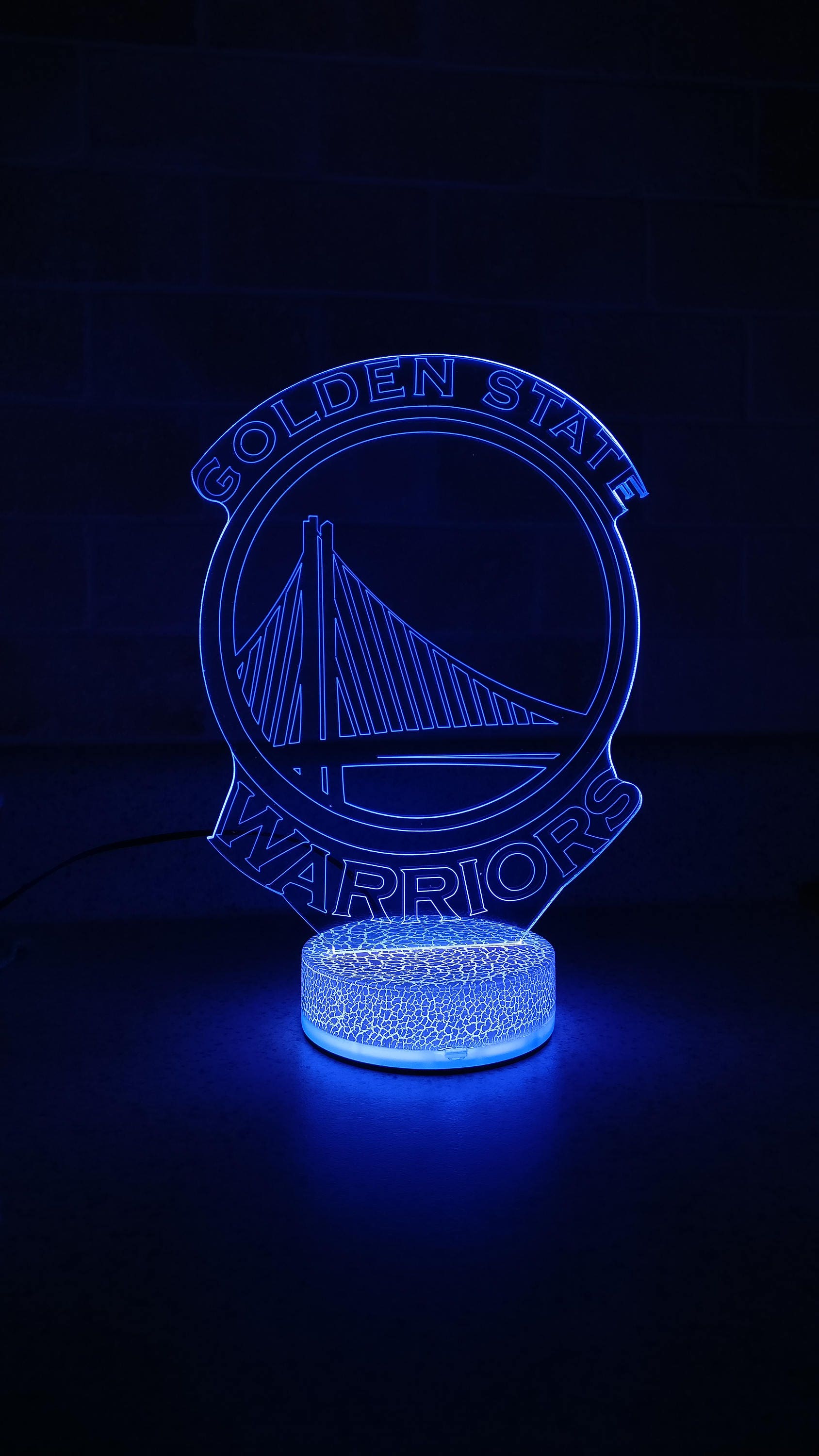 Golden State Warriors Team LED Light 3D Optical Illusion Smart 8 Colors Night Light Table Lamp Art Sculpture Lights Bedroom Decor Lights with USB Power Cable 