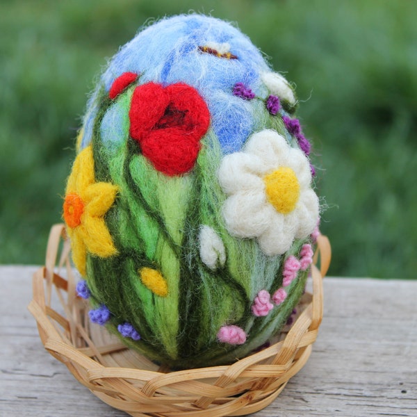 Easter Egg,Needle felted egg,Spring Ornament, Strawberries,Needle Felted Easter Egg with Flowers,Easter Gift,Original Art