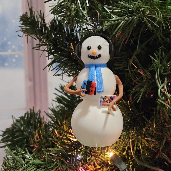Holiday Gaming Snowman
