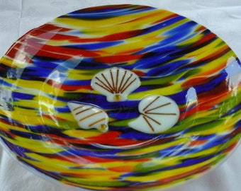 Spirit glass bowl with shells