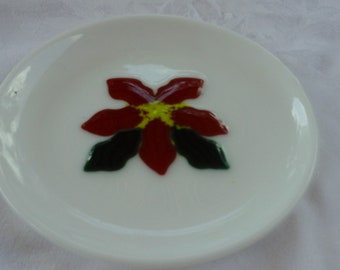 White dish with poinsettia